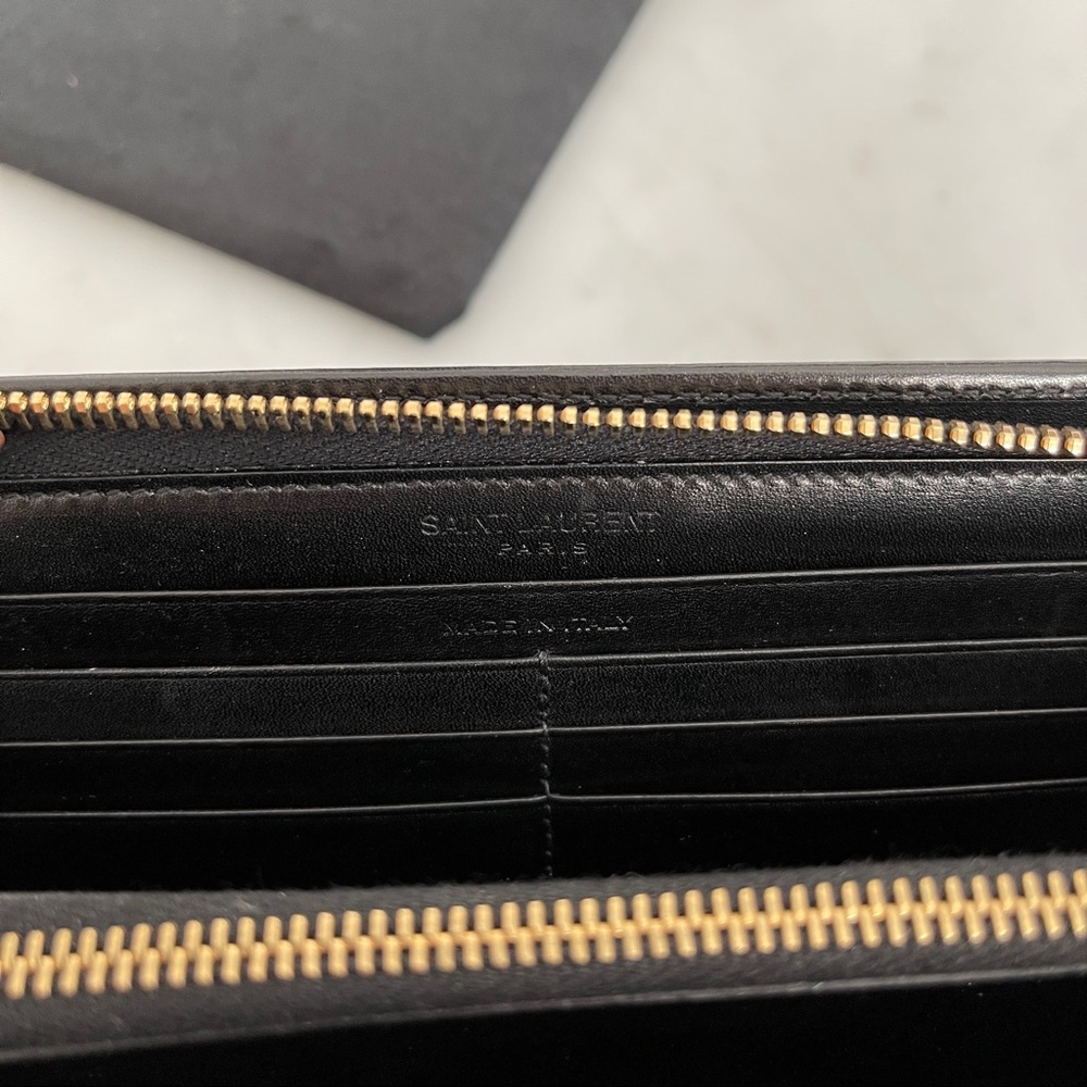 YSL Wallet - Picture 6 of 8